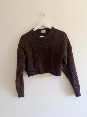 Aritzia Sunday Best cropped knit sweater- brown